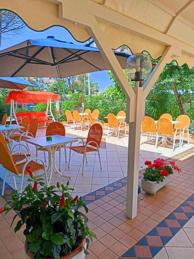 Costa Del Sole Only Room ميلانو ماريتيما المظهر الخارجي الصورة