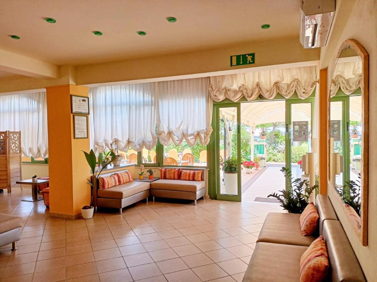 Costa Del Sole Only Room ميلانو ماريتيما المظهر الخارجي الصورة