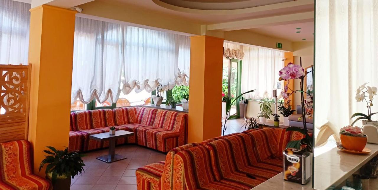 Costa Del Sole Only Room ميلانو ماريتيما المظهر الخارجي الصورة