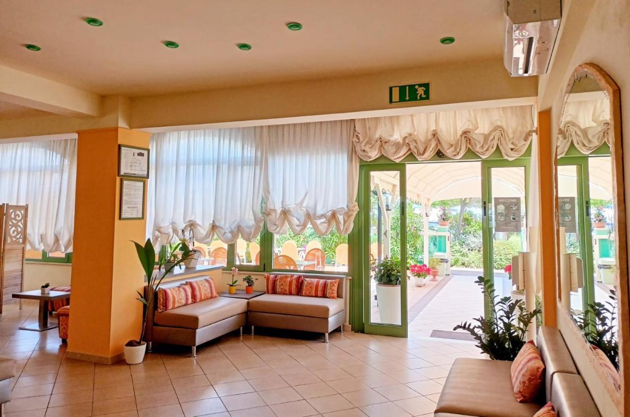 Costa Del Sole Only Room ميلانو ماريتيما المظهر الخارجي الصورة