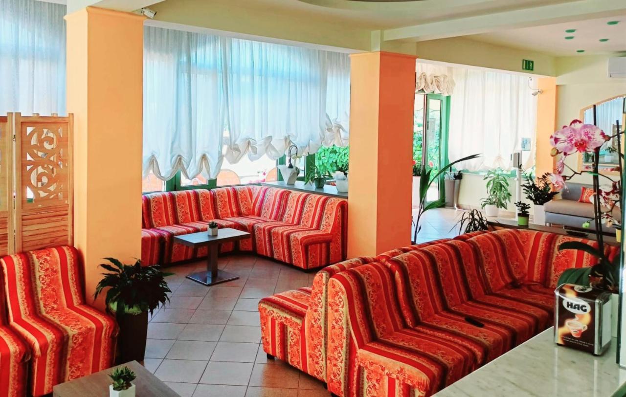 Costa Del Sole Only Room ميلانو ماريتيما المظهر الخارجي الصورة