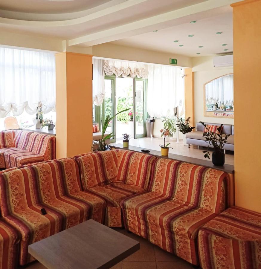 Costa Del Sole Only Room ميلانو ماريتيما المظهر الخارجي الصورة